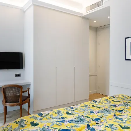 Pick A Flat's In Saint-germain, Bon Marche - Rue De Babylone Apartment *