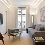 Pick A Flat\'s Apartment in Saint-Germain, Bon Marché - Rue de Babylone